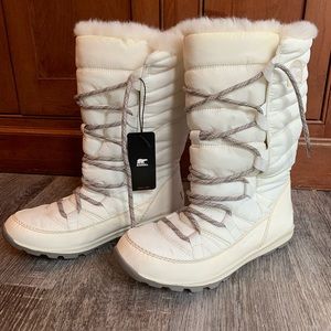 Sorel fits like size 8.5 or 9 tall waterproof snow boots